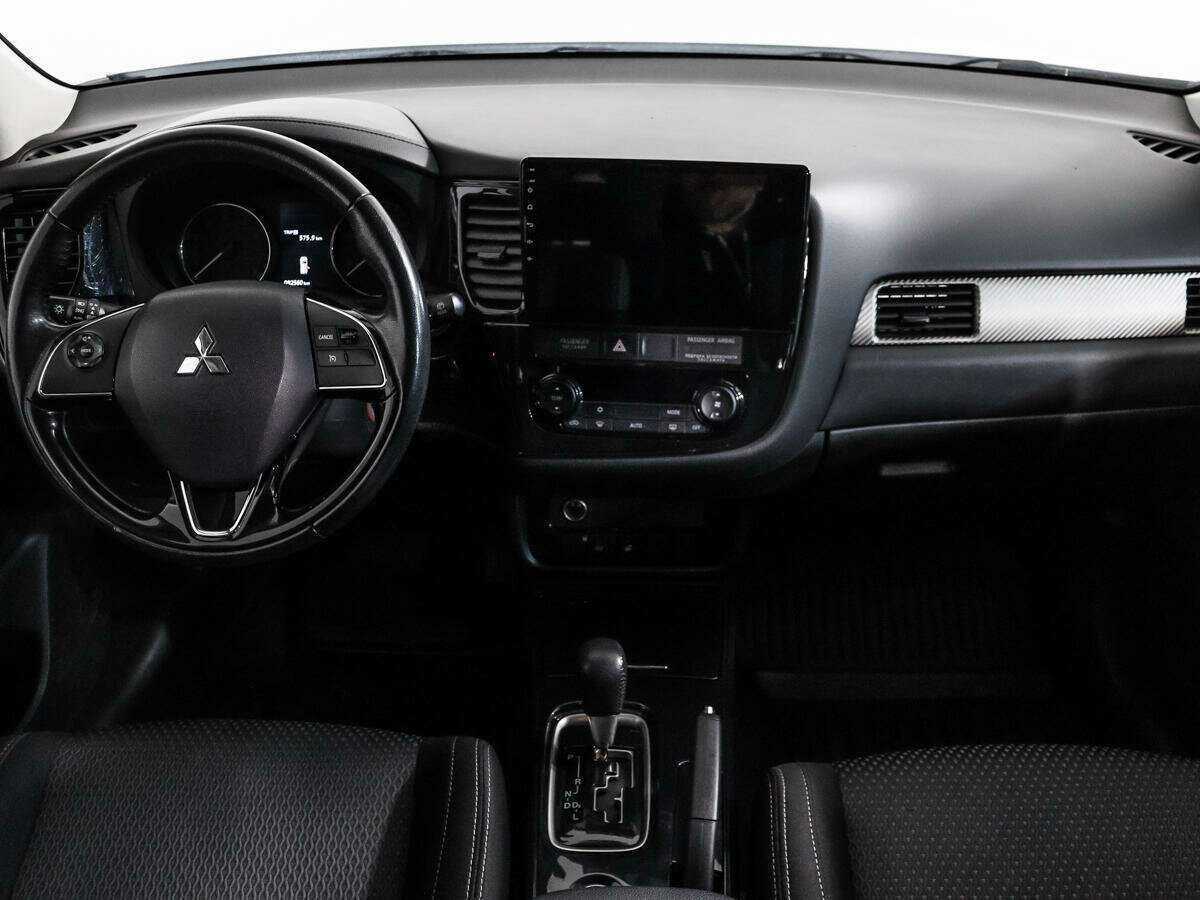 Mitsubishi Outlander 2018 года с пробегом. Фото: #12