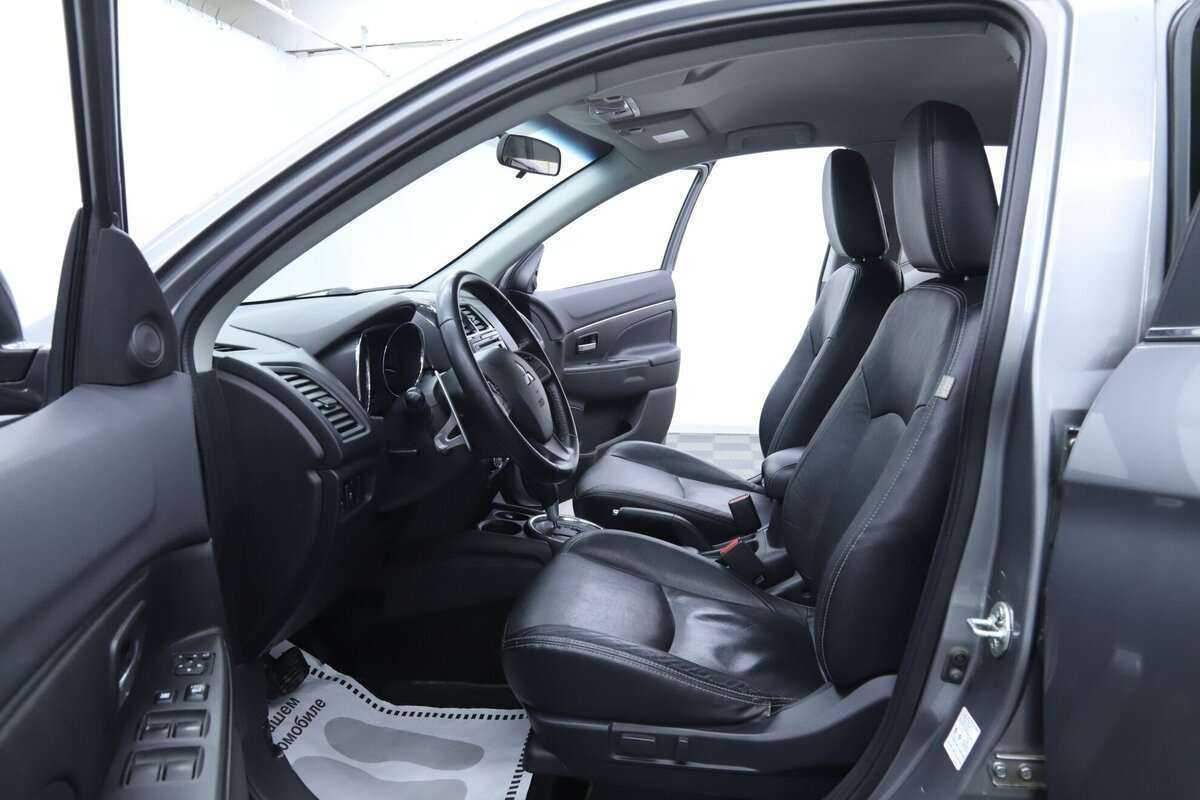 Б/У Митсубиши АС-Икс 2015 года. Фото: #6