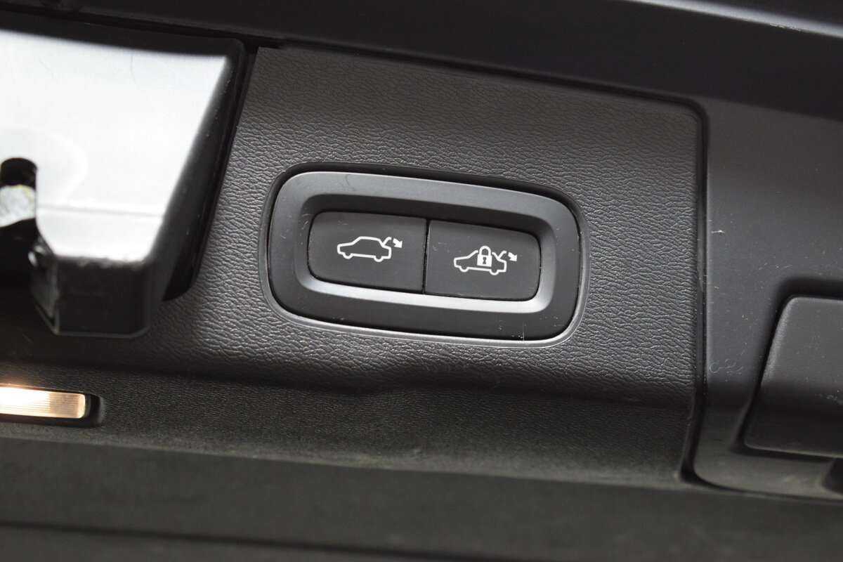 Volvo XC60 2020 года с пробегом. Фото: #6