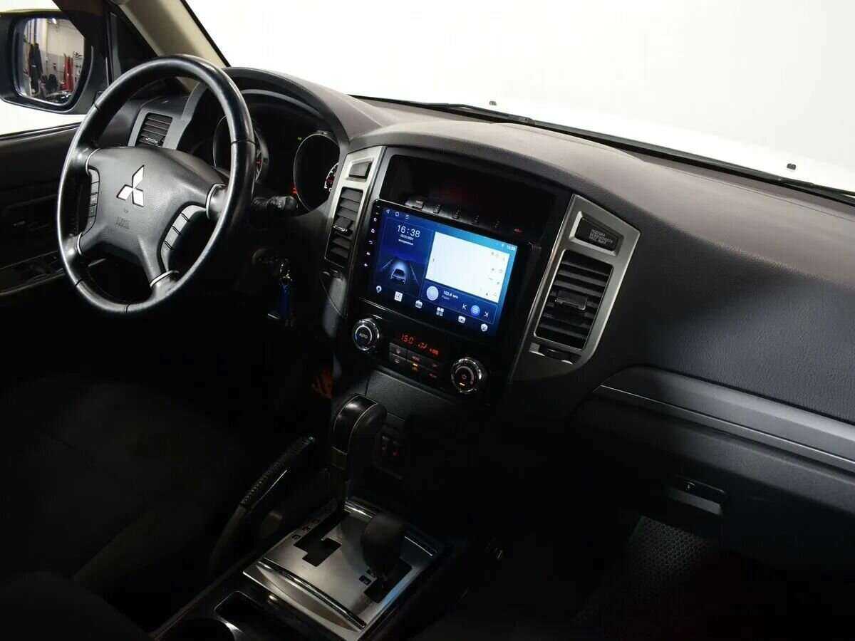 Mitsubishi Pajero 2015 года с пробегом. Фото: #9