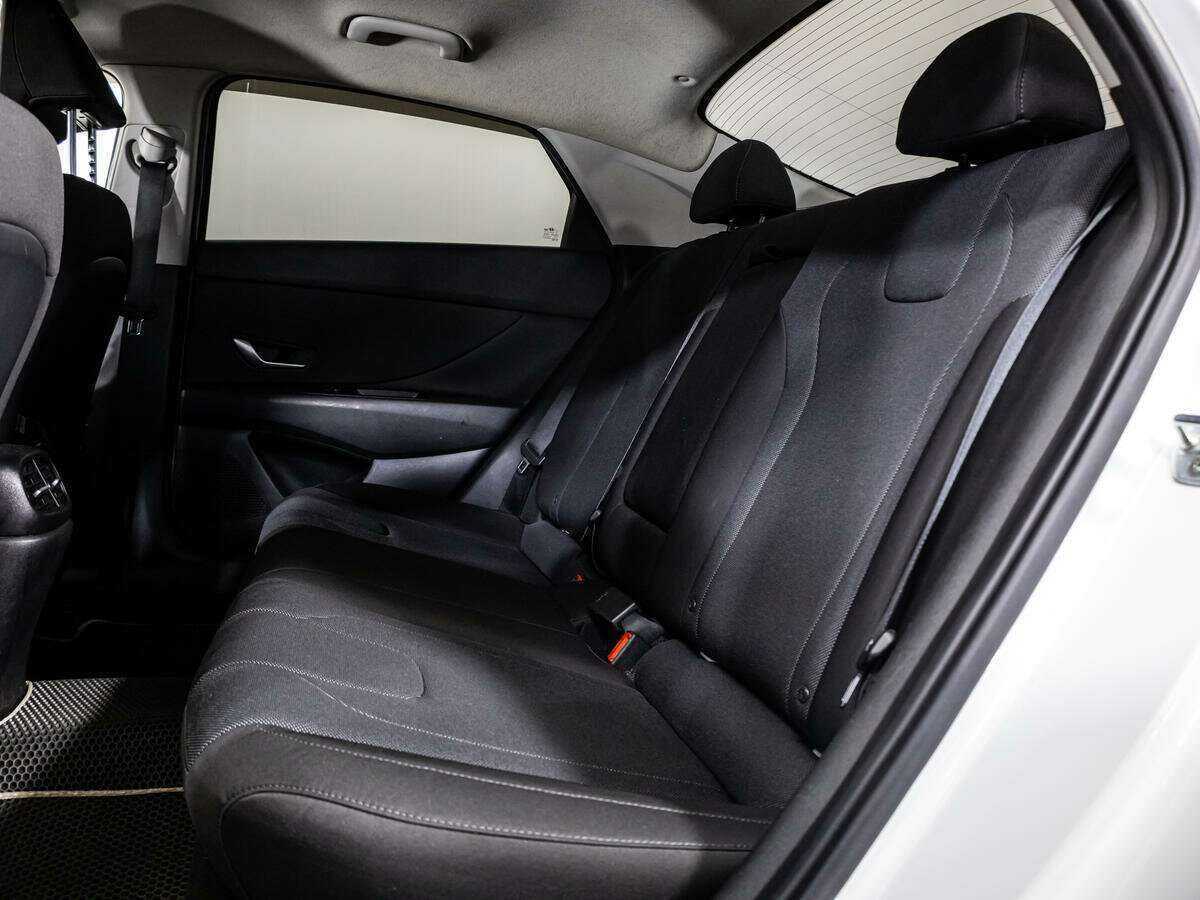 Hyundai Elantra 2020 года с пробегом. Фото: #7