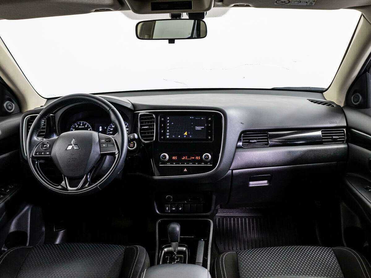 Mitsubishi Outlander 2021 года с пробегом. Фото: #11