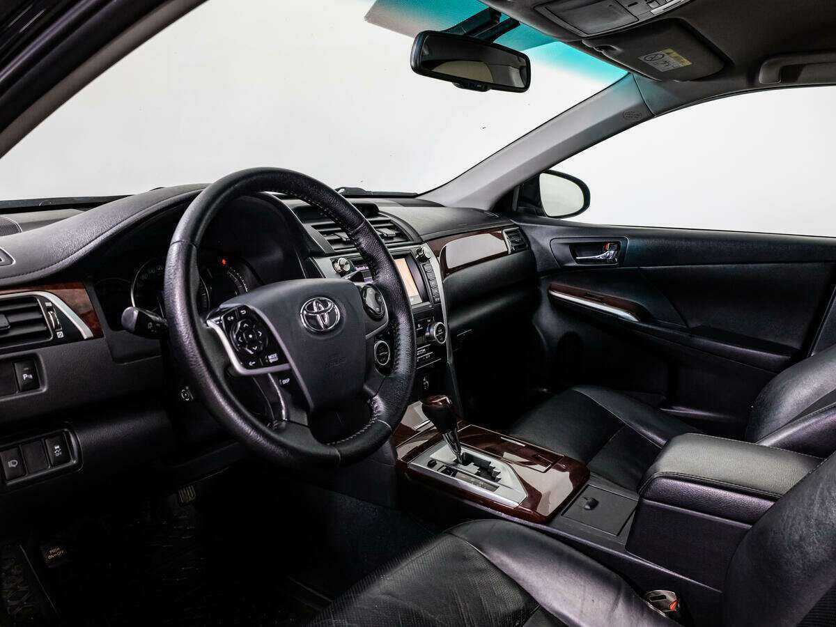 Toyota Camry 2013 года с пробегом. Фото: #10