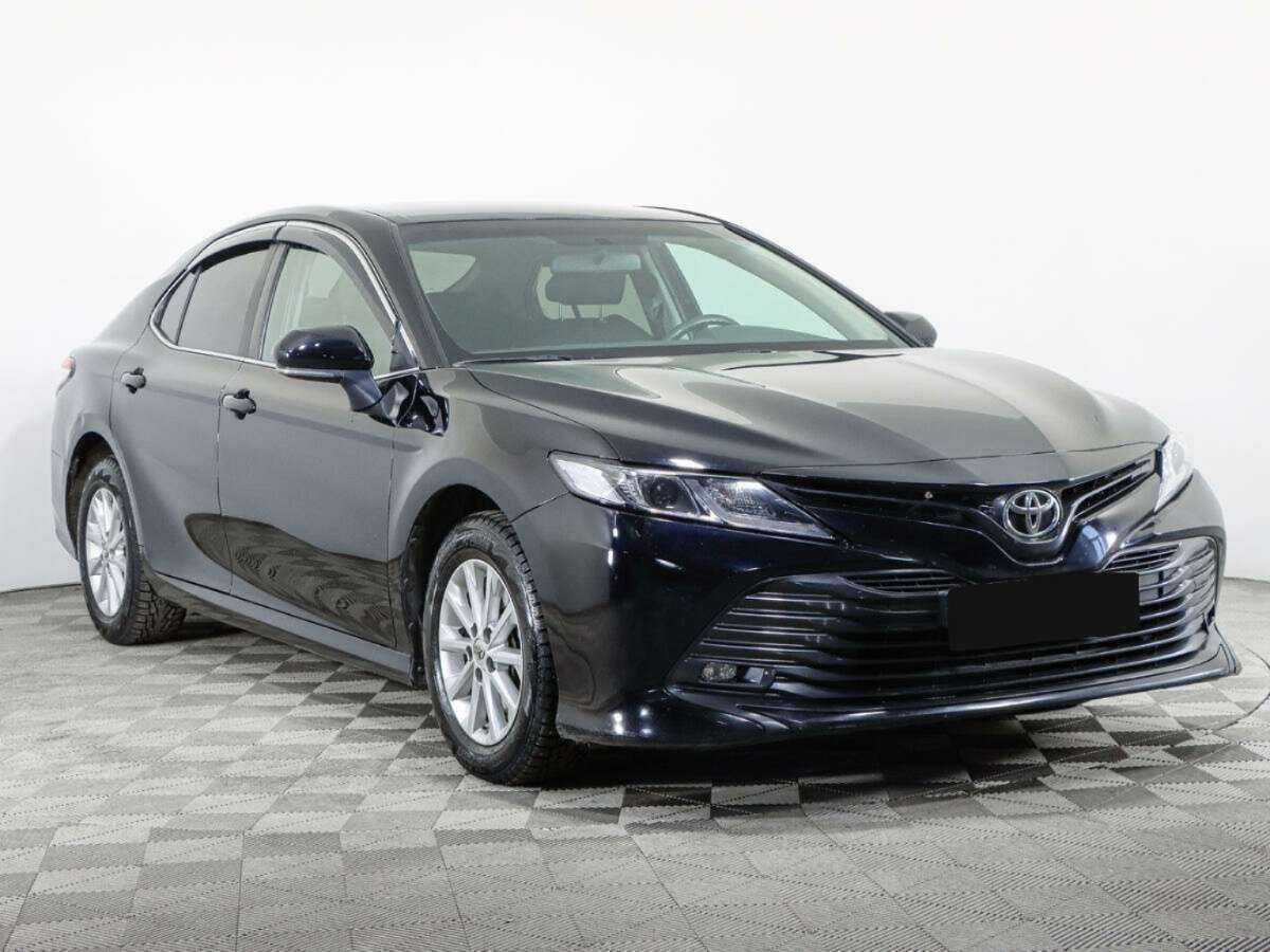 Toyota Camry 2019 года с пробегом. Фото: #2