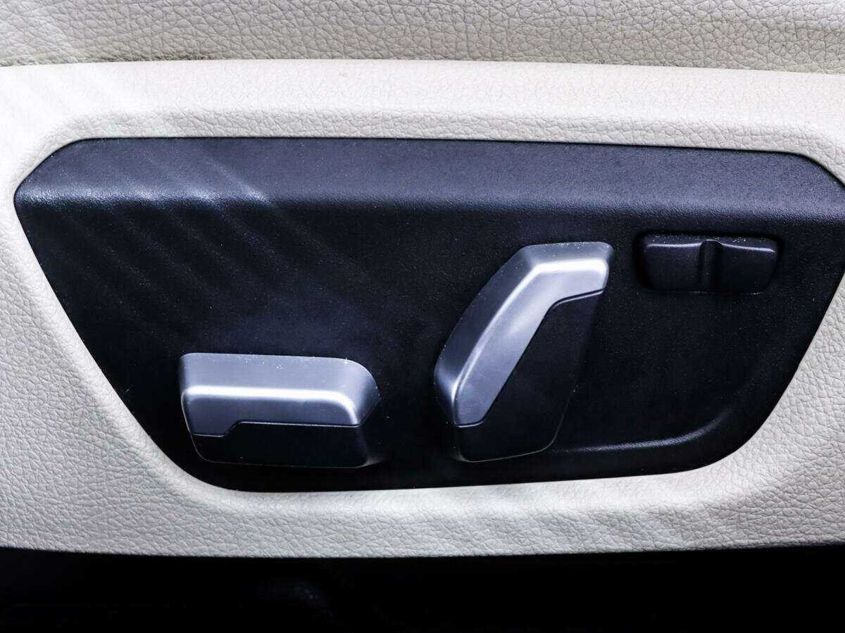 BMW 3 серии 2012 года с пробегом. Фото: #18