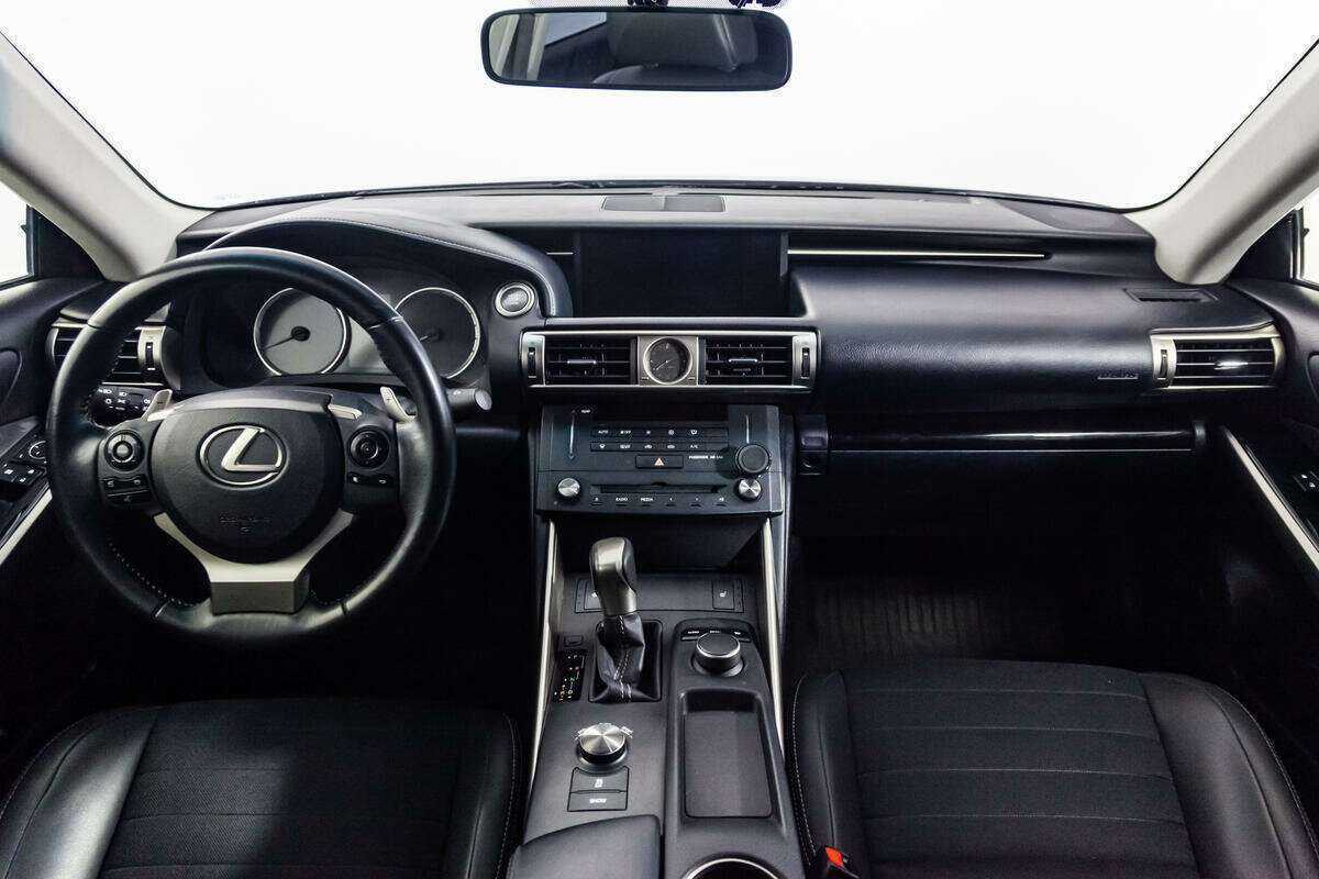Lexus IS 2014 года с пробегом. Фото: #14
