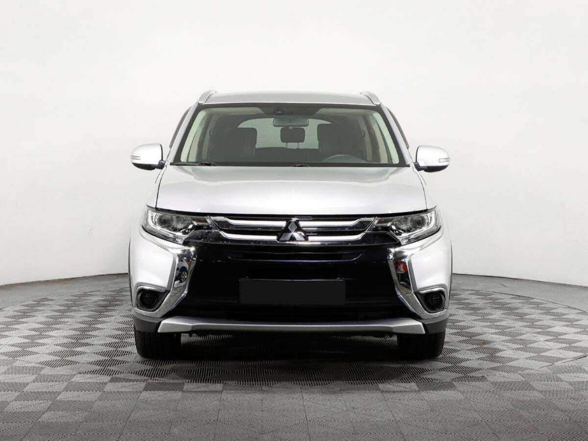 Mitsubishi Outlander 2018 года с пробегом. Фото: #1