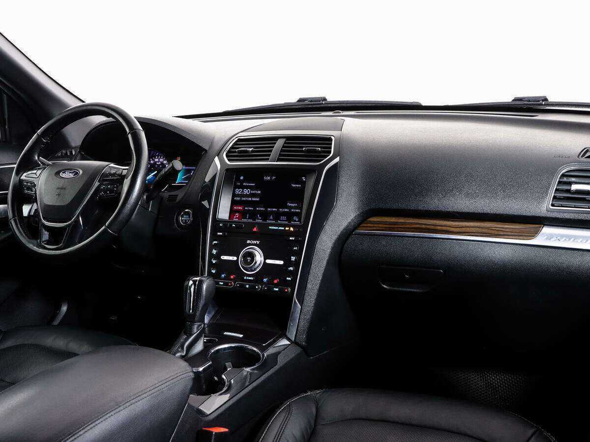 Ford Explorer 2018 года с пробегом. Фото: #5