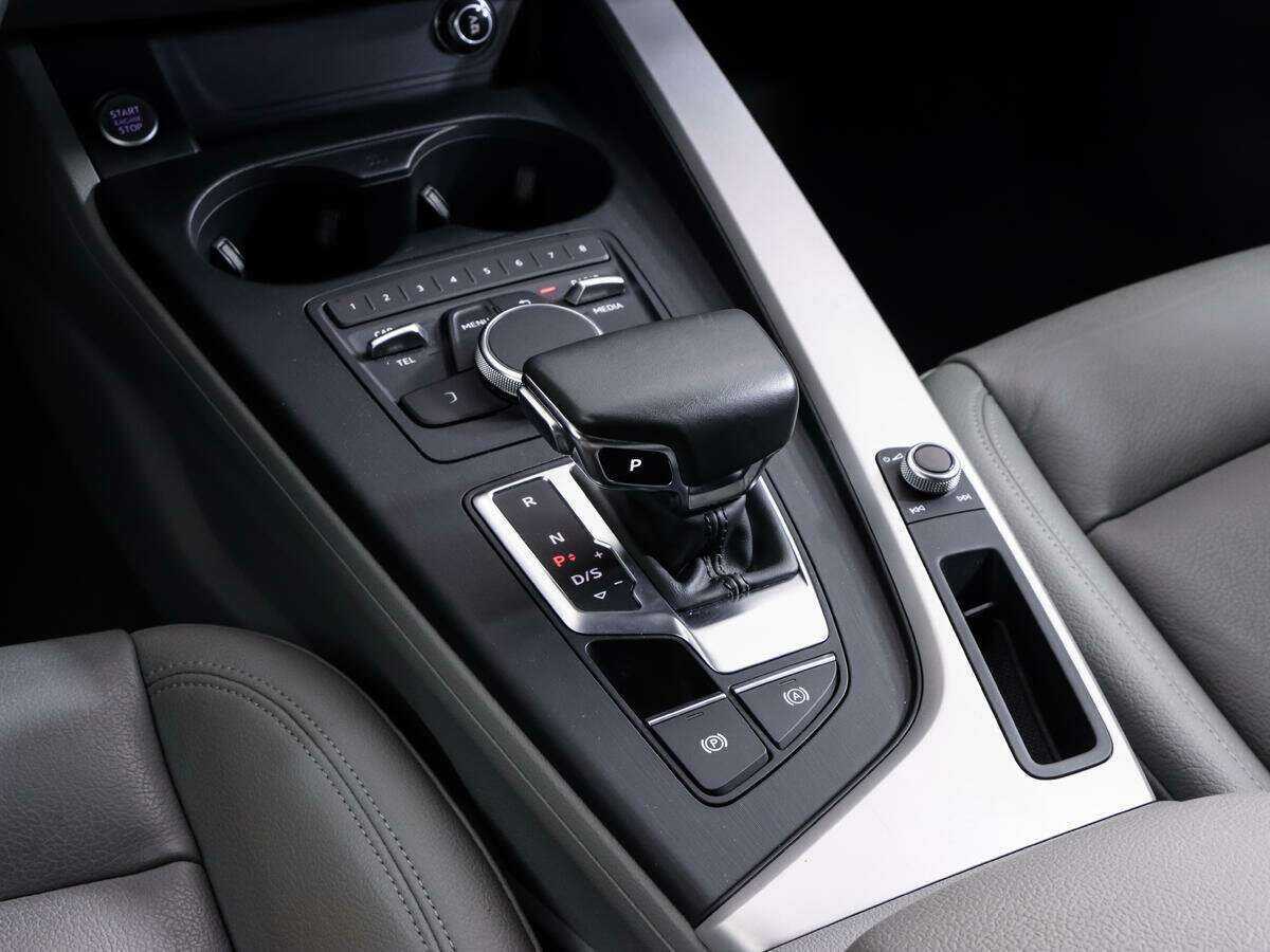 Audi A4 2019 года с пробегом. Фото: #11
