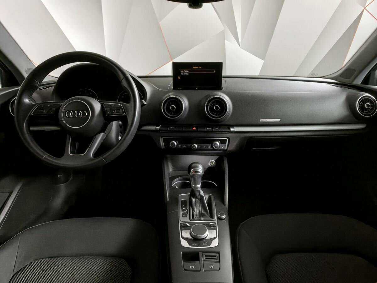 Audi A3 2019 года с пробегом. Фото: #9