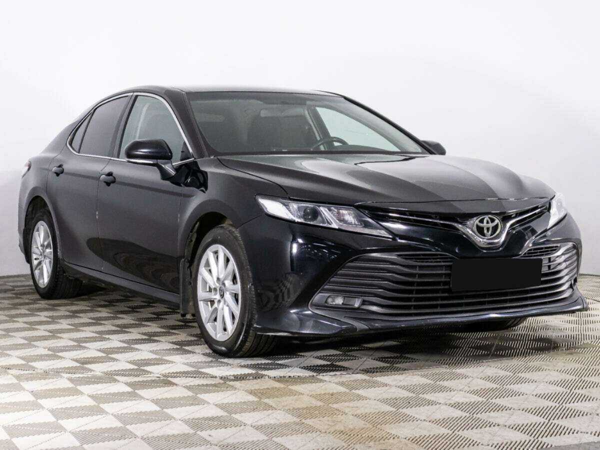 Toyota Camry 2021 года с пробегом. Фото: #2