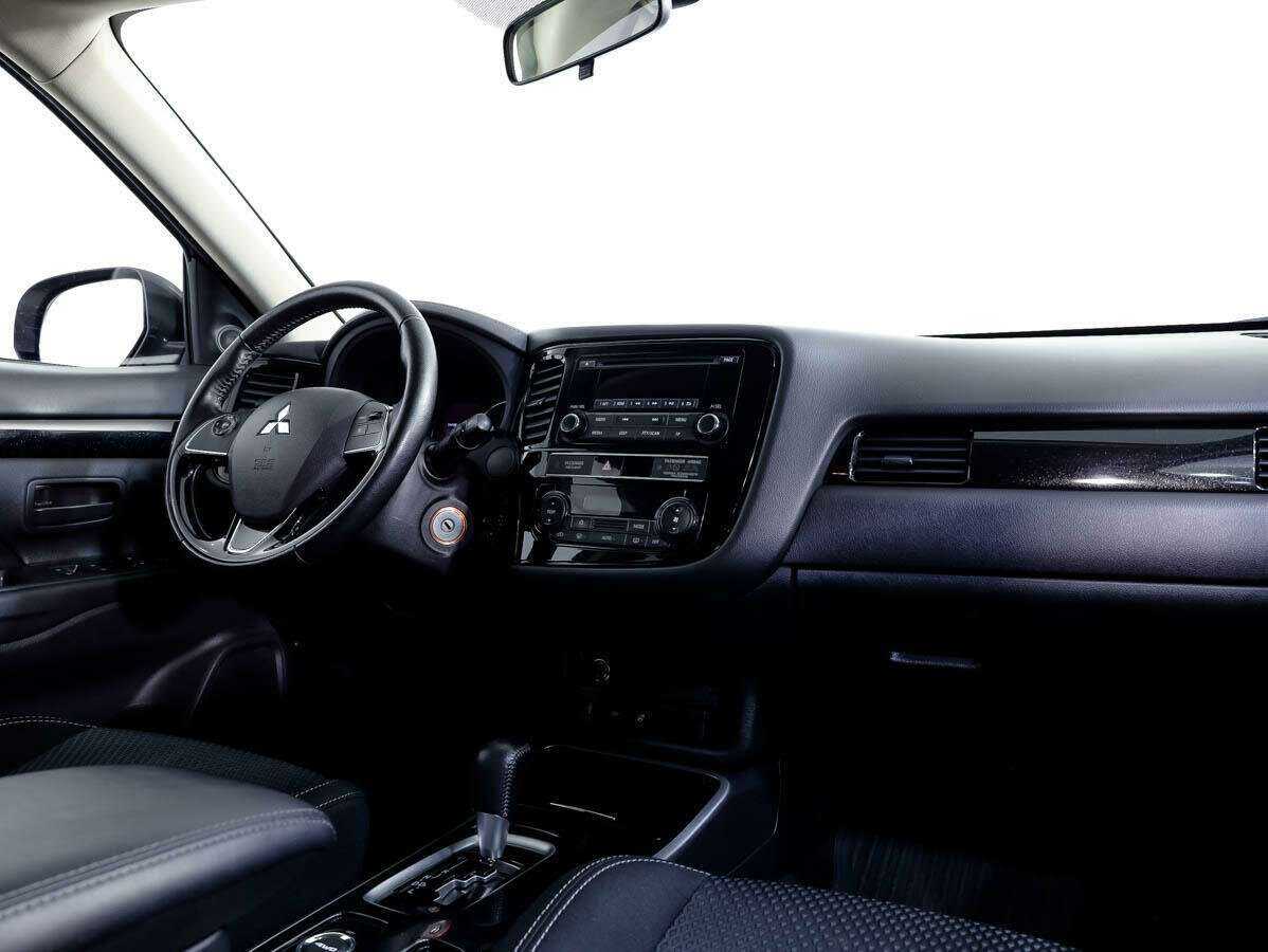Mitsubishi Outlander 2018 года с пробегом. Фото: #8