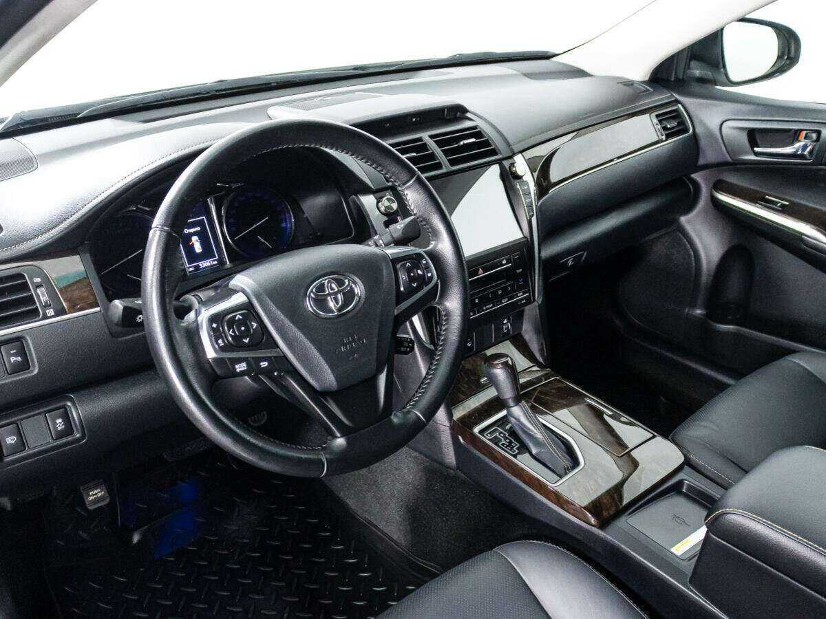Toyota Camry 2017 года с пробегом. Фото: #10