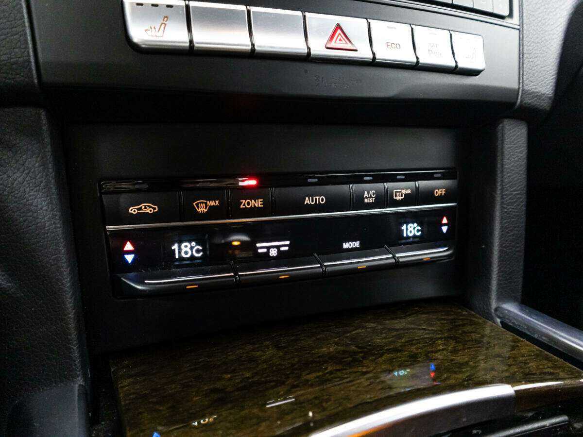 Mercedes-Benz E-Класс 2015 года с пробегом. Фото: #15