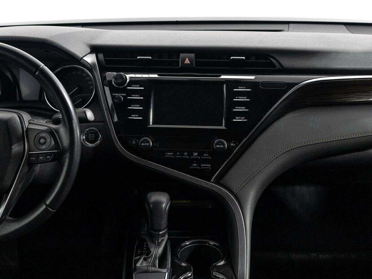 Toyota Camry 2019 года с пробегом. Фото: #13