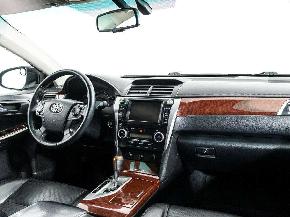 Toyota Camry 2012 года с пробегом. Фото: #8