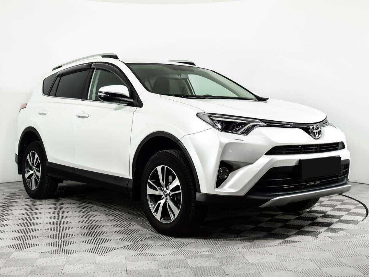 Toyota RAV4 2018 года с пробегом. Фото: #4