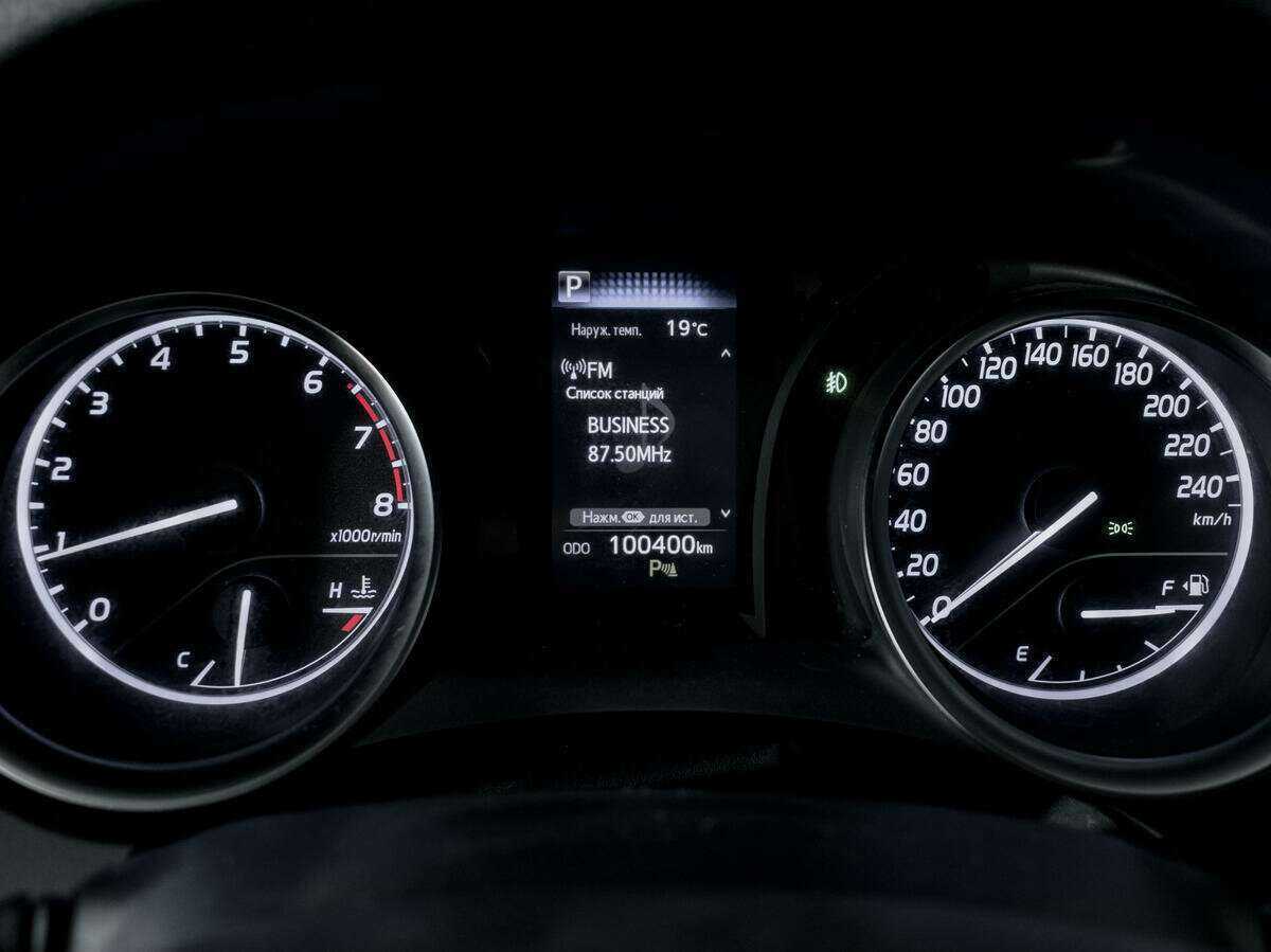 Toyota Camry 2019 года с пробегом. Фото: #10