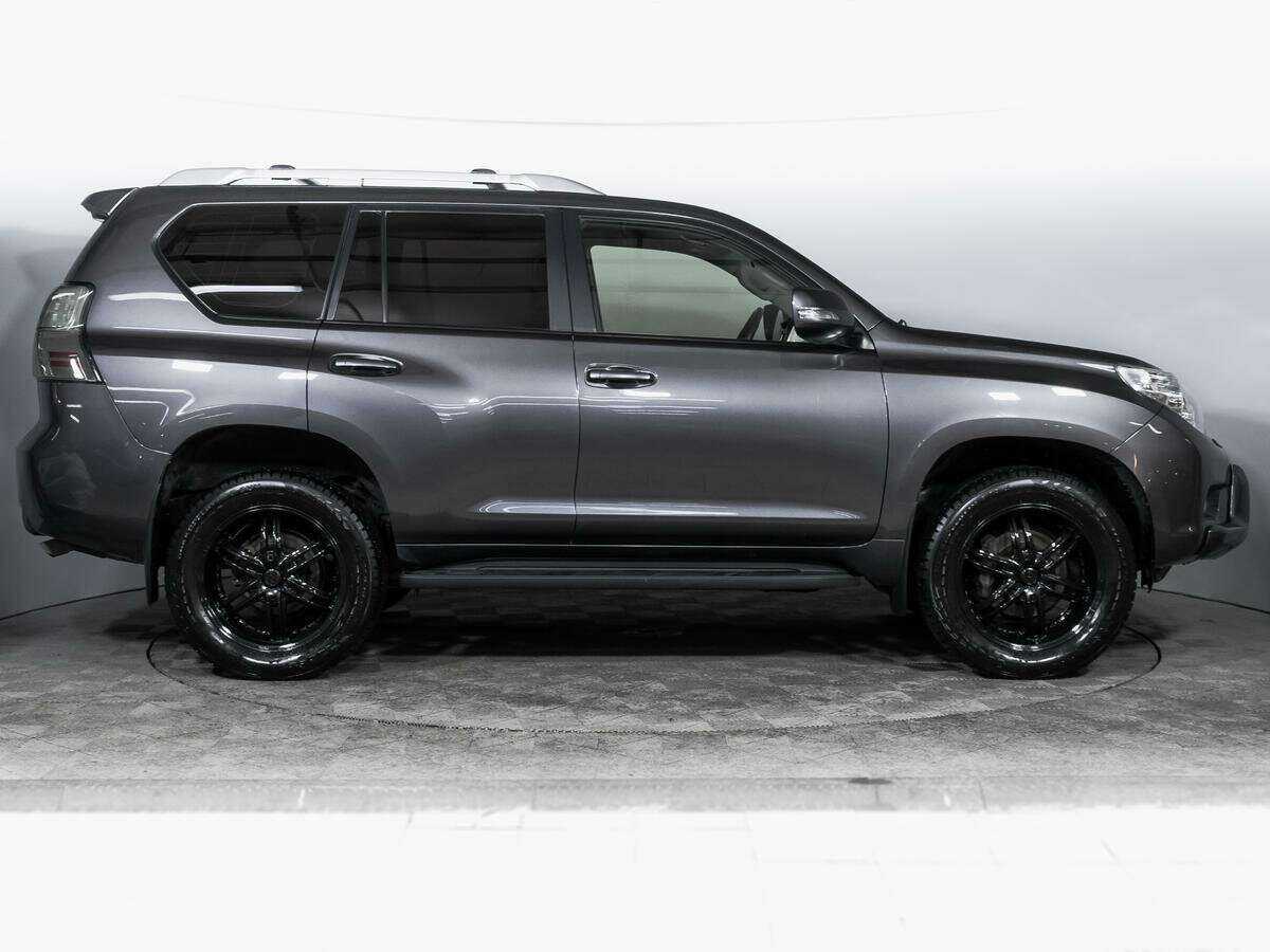 Toyota Land Cruiser Prado 2012 года с пробегом. Фото: #3