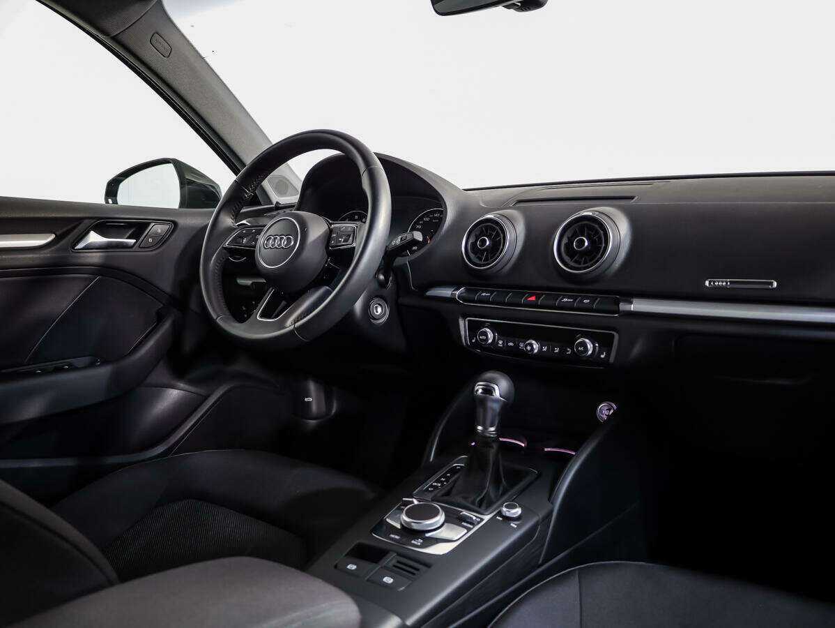 Audi A3 2019 года с пробегом. Фото: #7