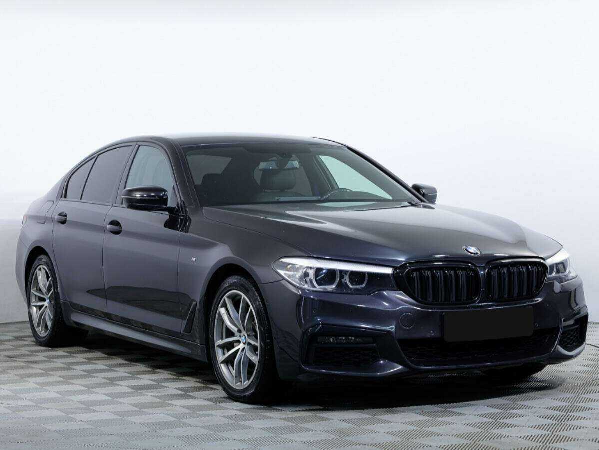 BMW 5 серии 2018 года с пробегом. Фото: #1