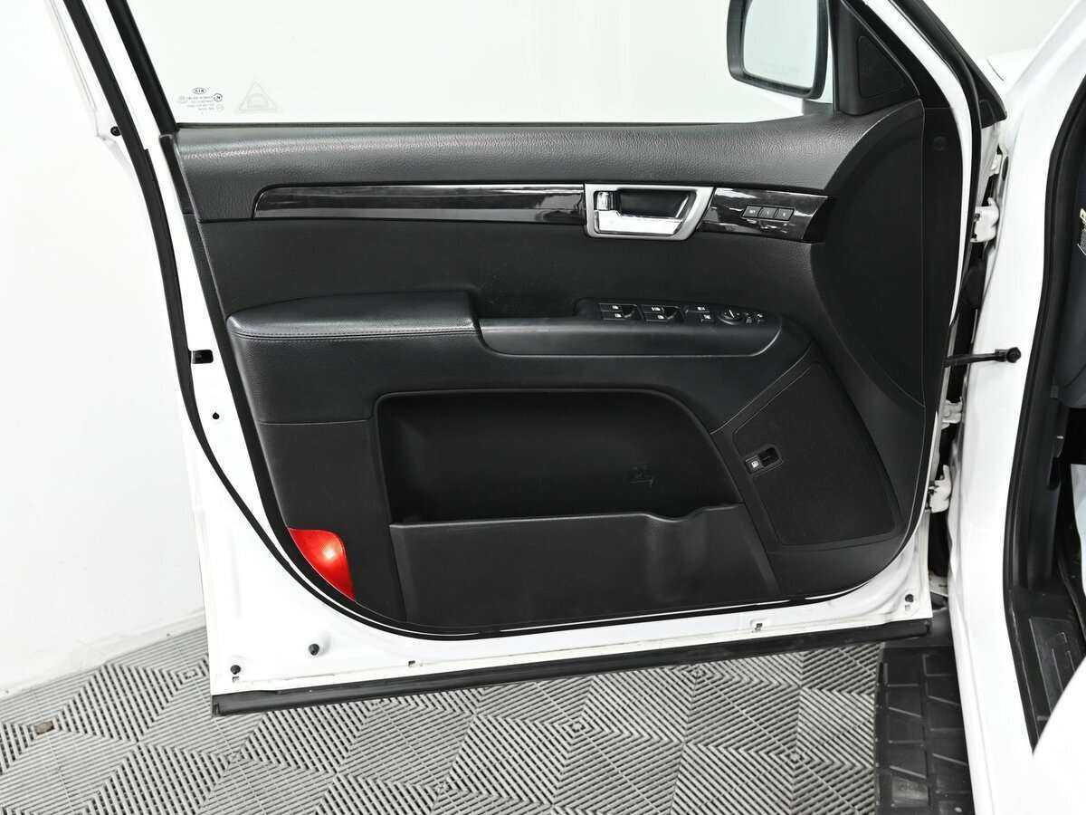 Kia Mohave 2012 года с пробегом. Фото: #10