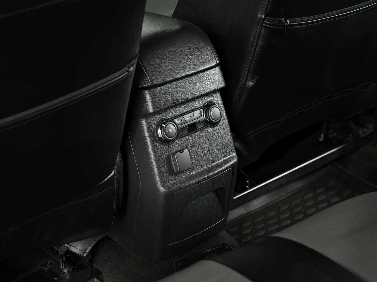 Ford Explorer 2014 года с пробегом. Фото: #10