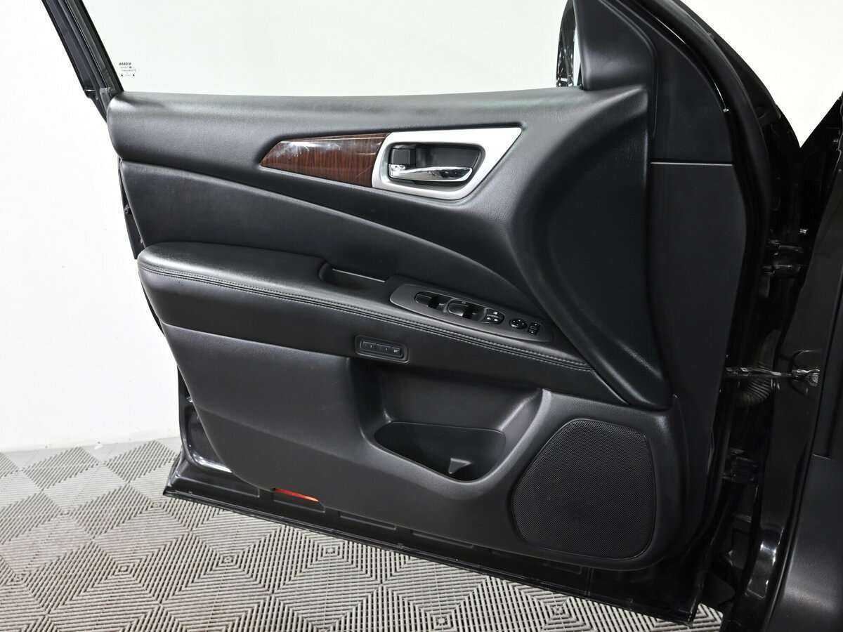 Nissan Pathfinder 2015 года с пробегом. Фото: #9