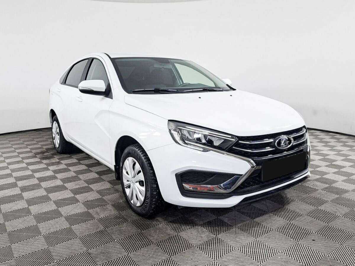 Lada (ВАЗ) Vesta 2023 года с пробегом. Фото: #2