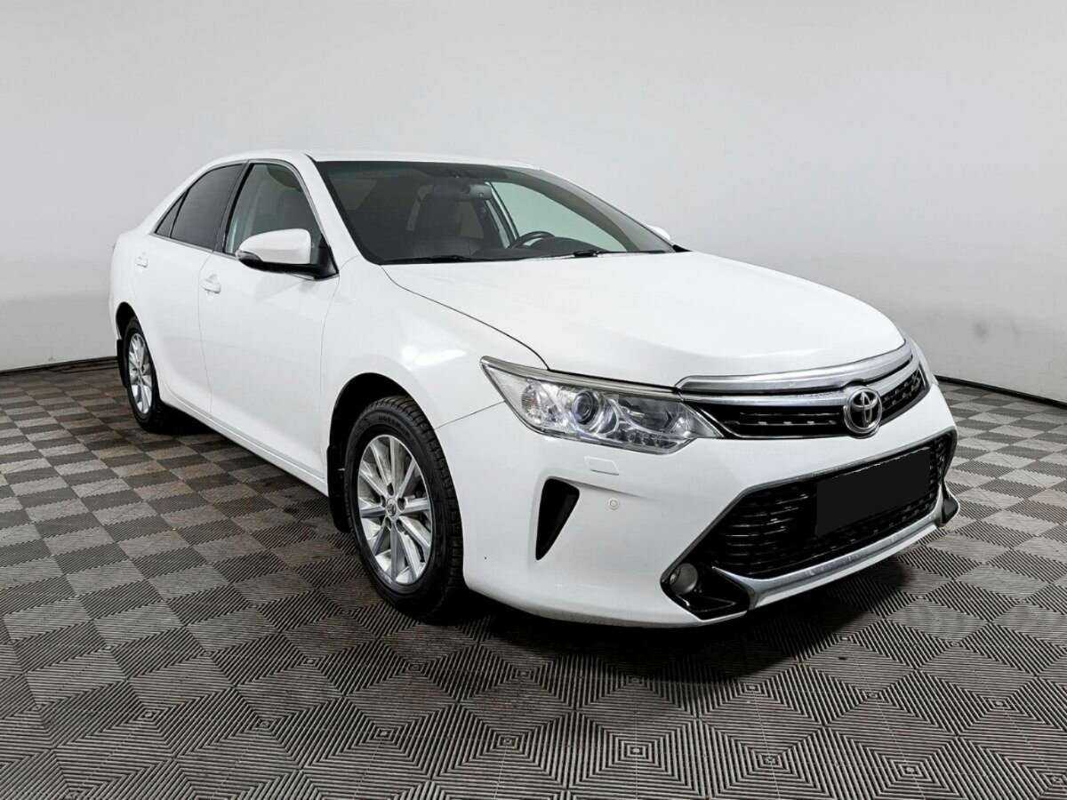 Toyota Camry 2016 года с пробегом. Фото: #2
