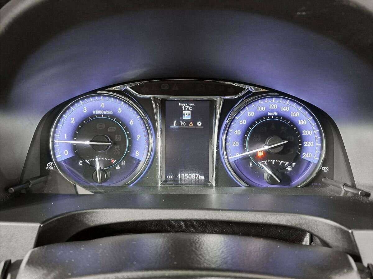 Toyota Camry 2016 года с пробегом. Фото: #9