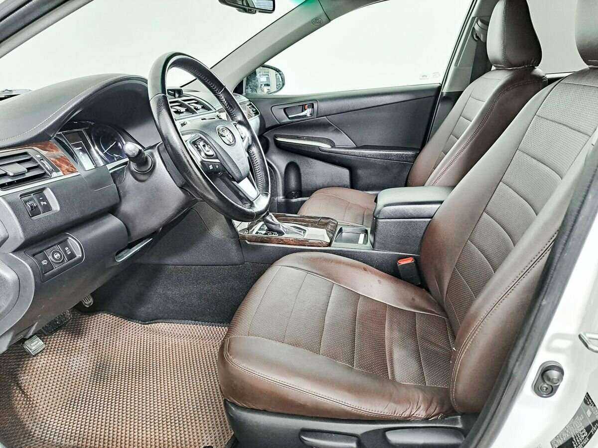 Toyota Camry 2016 года с пробегом. Фото: #11