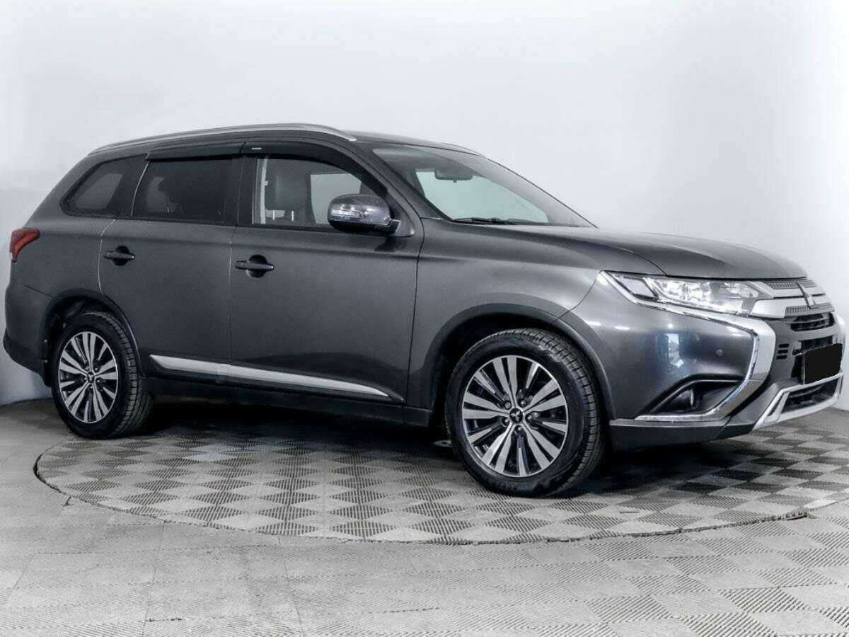 Mitsubishi Outlander 2019 года с пробегом. Фото: #2