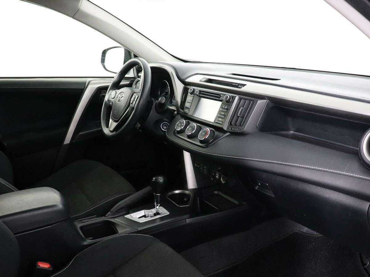 Toyota RAV4 2016 года с пробегом. Фото: #6