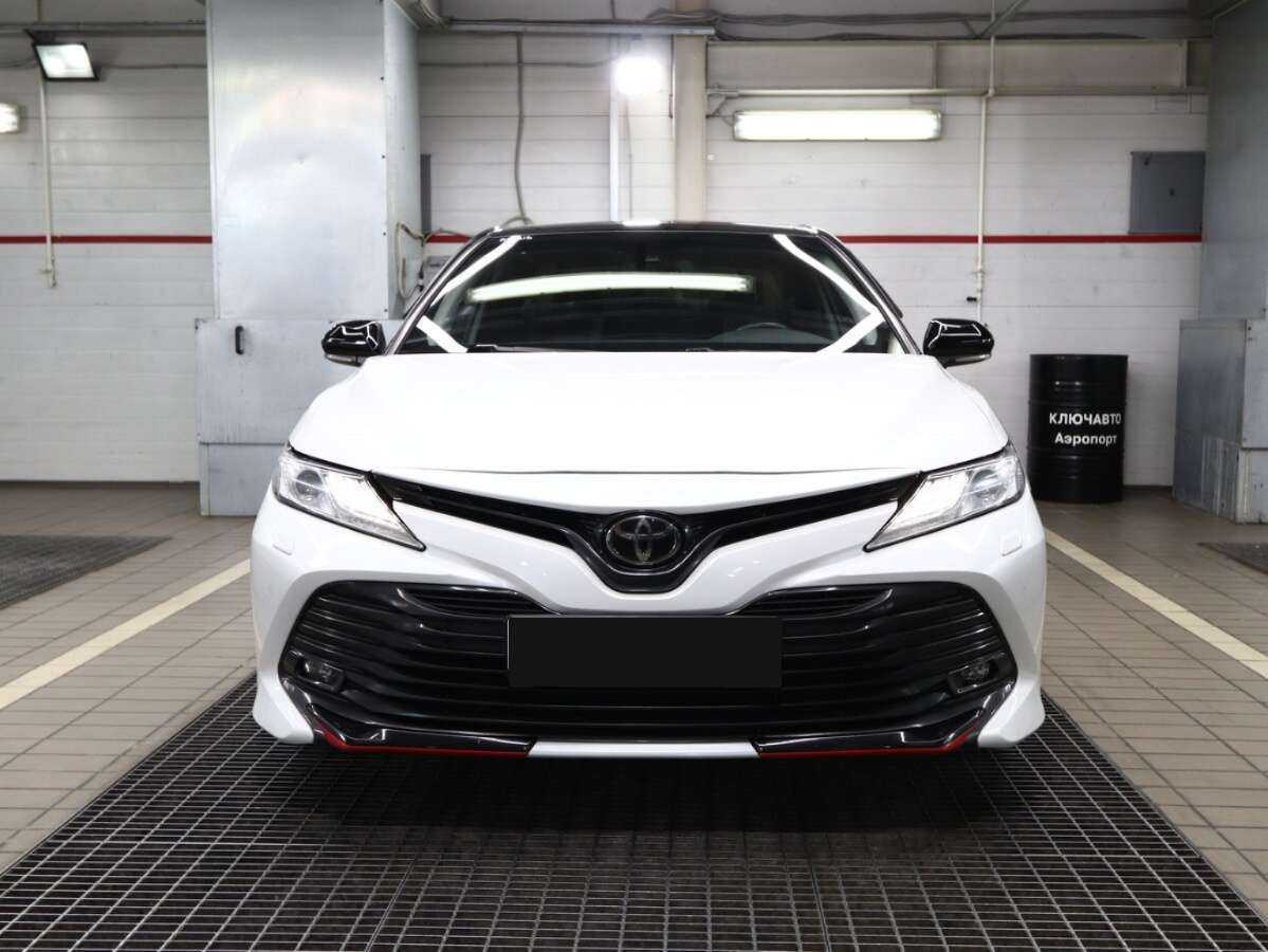Toyota Camry 2020 года с пробегом. Фото: #2