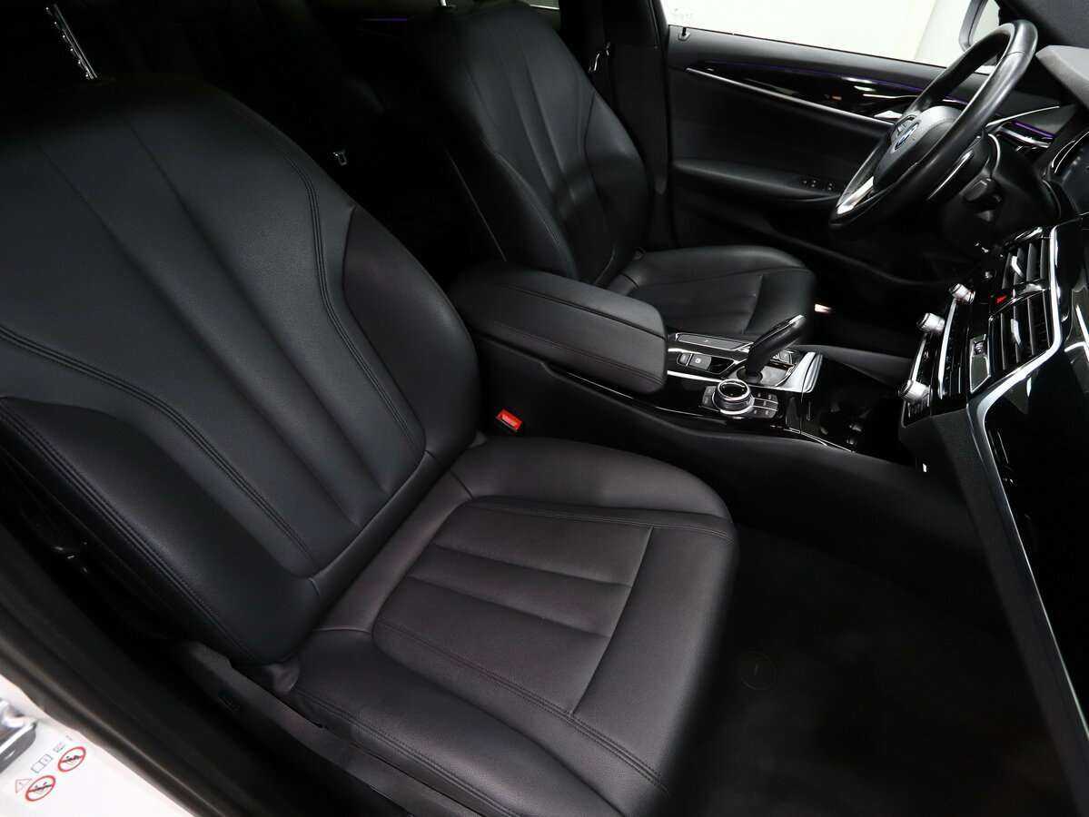 BMW 5 серии 2017 года с пробегом. Фото: #8