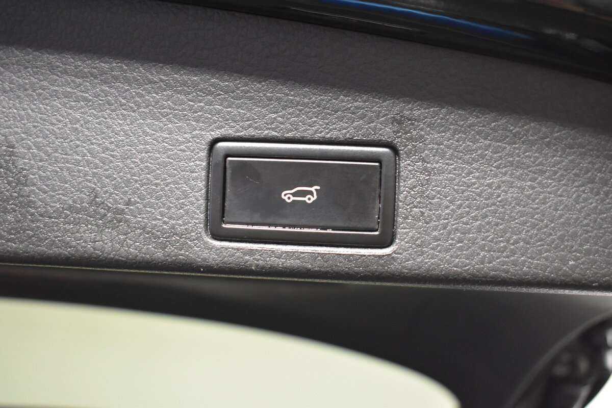 Volkswagen Touareg 2013 года с пробегом. Фото: #8