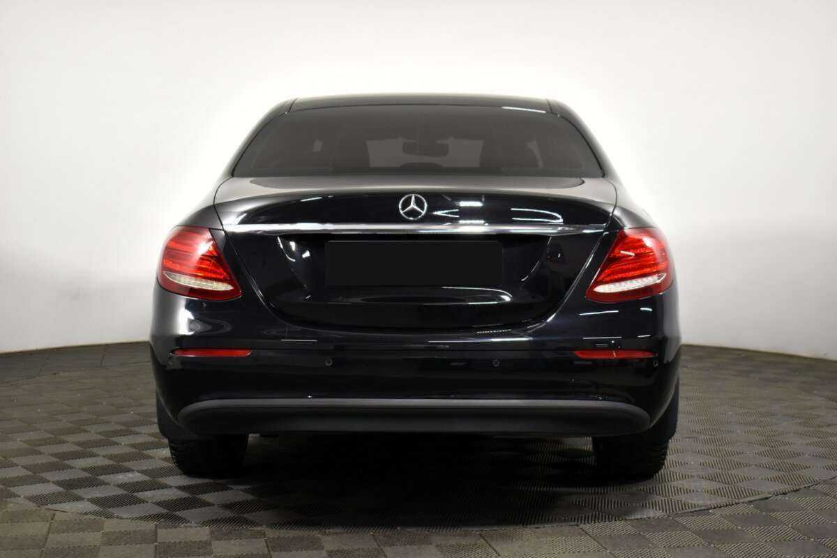 Mercedes-Benz E-Класс 2018 года с пробегом. Фото: #4