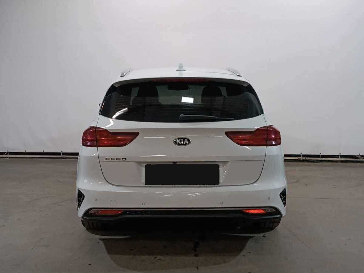 Kia Ceed 2021 года с пробегом. Фото: #5