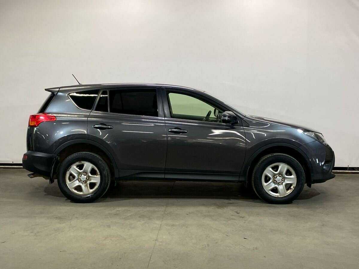 Toyota RAV4 2014 года с пробегом. Фото: #3