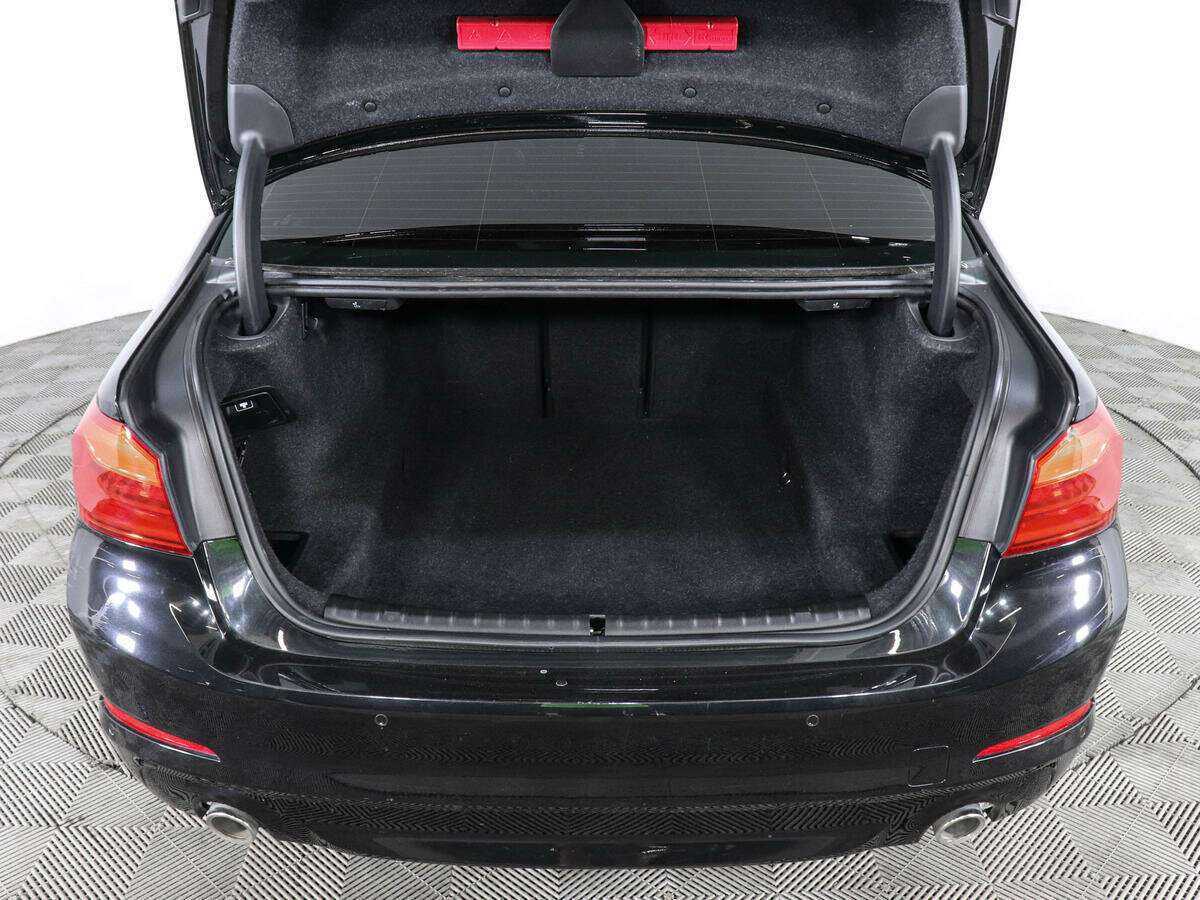 BMW 5 серии 2017 года с пробегом. Фото: #8