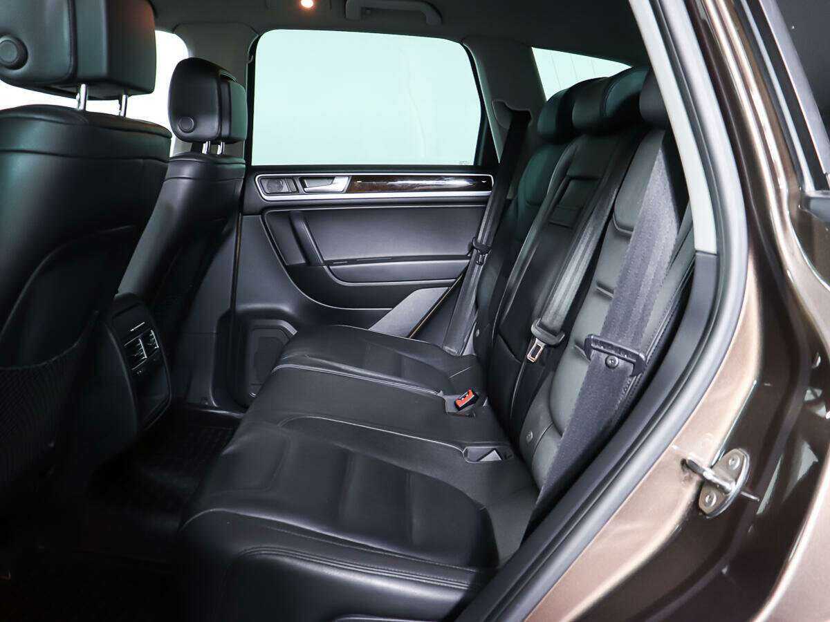 Volkswagen Touareg 2013 года с пробегом. Фото: #9