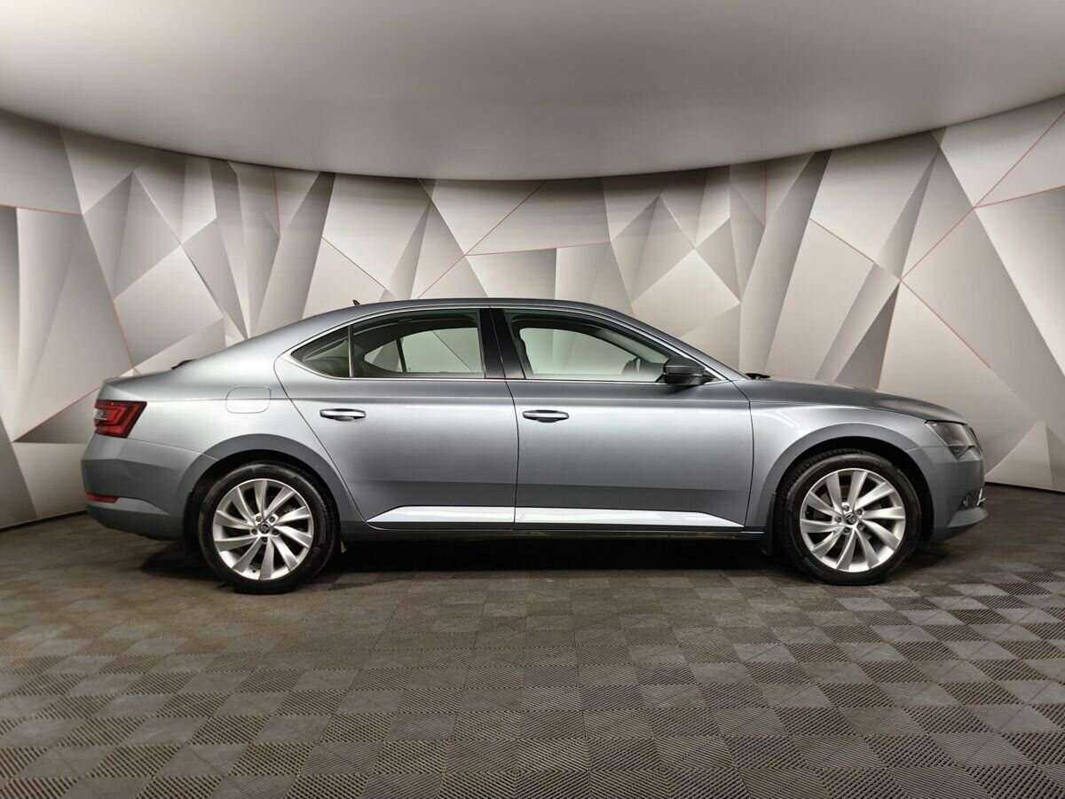 Skoda Superb 2017 года с пробегом. Фото: #5