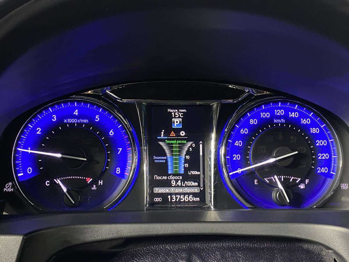 Toyota Camry 2017 года с пробегом. Фото: #10