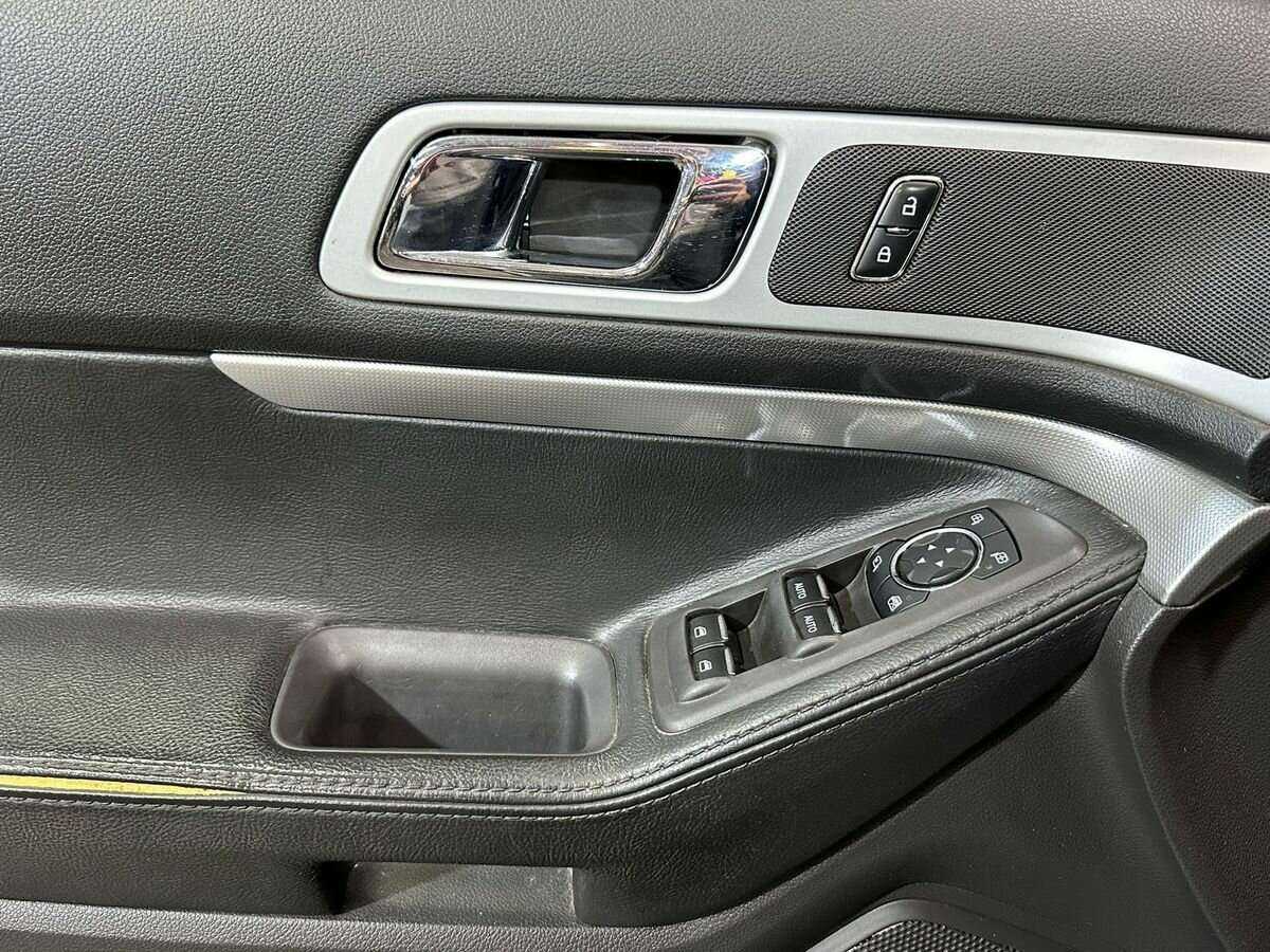 Ford Explorer 2013 года с пробегом. Фото: #14