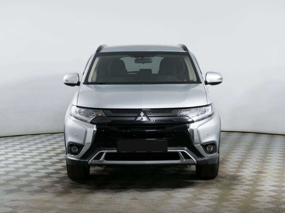 Mitsubishi Outlander 2021 года с пробегом. Фото: #1