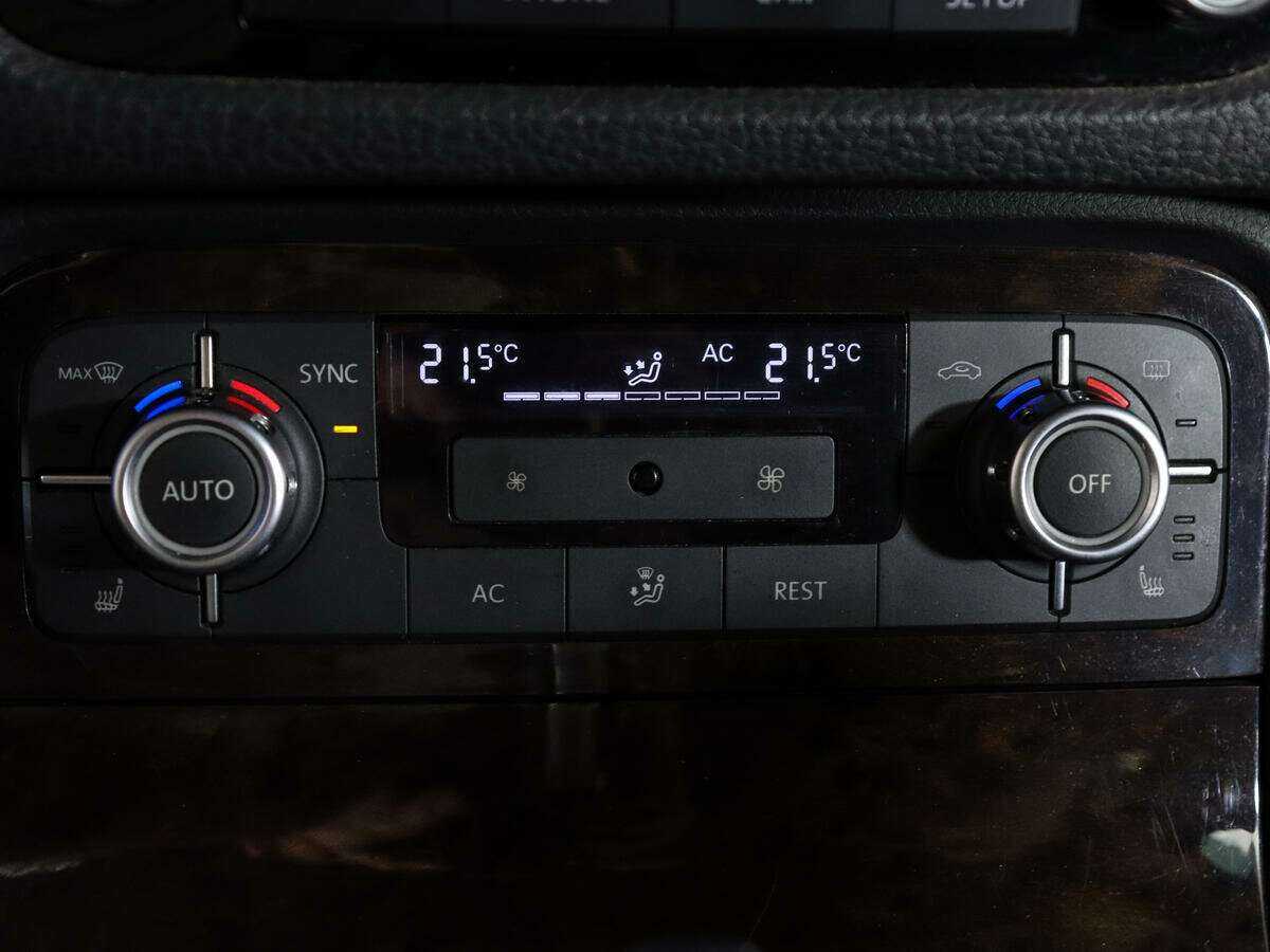 Volkswagen Touareg 2012 года с пробегом. Фото: #24