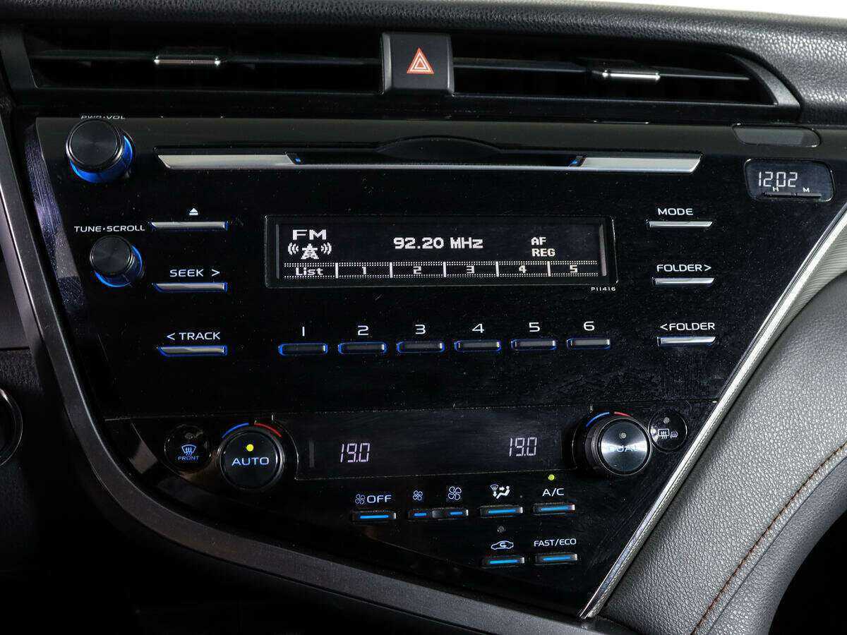 Toyota Camry 2021 года с пробегом. Фото: #17