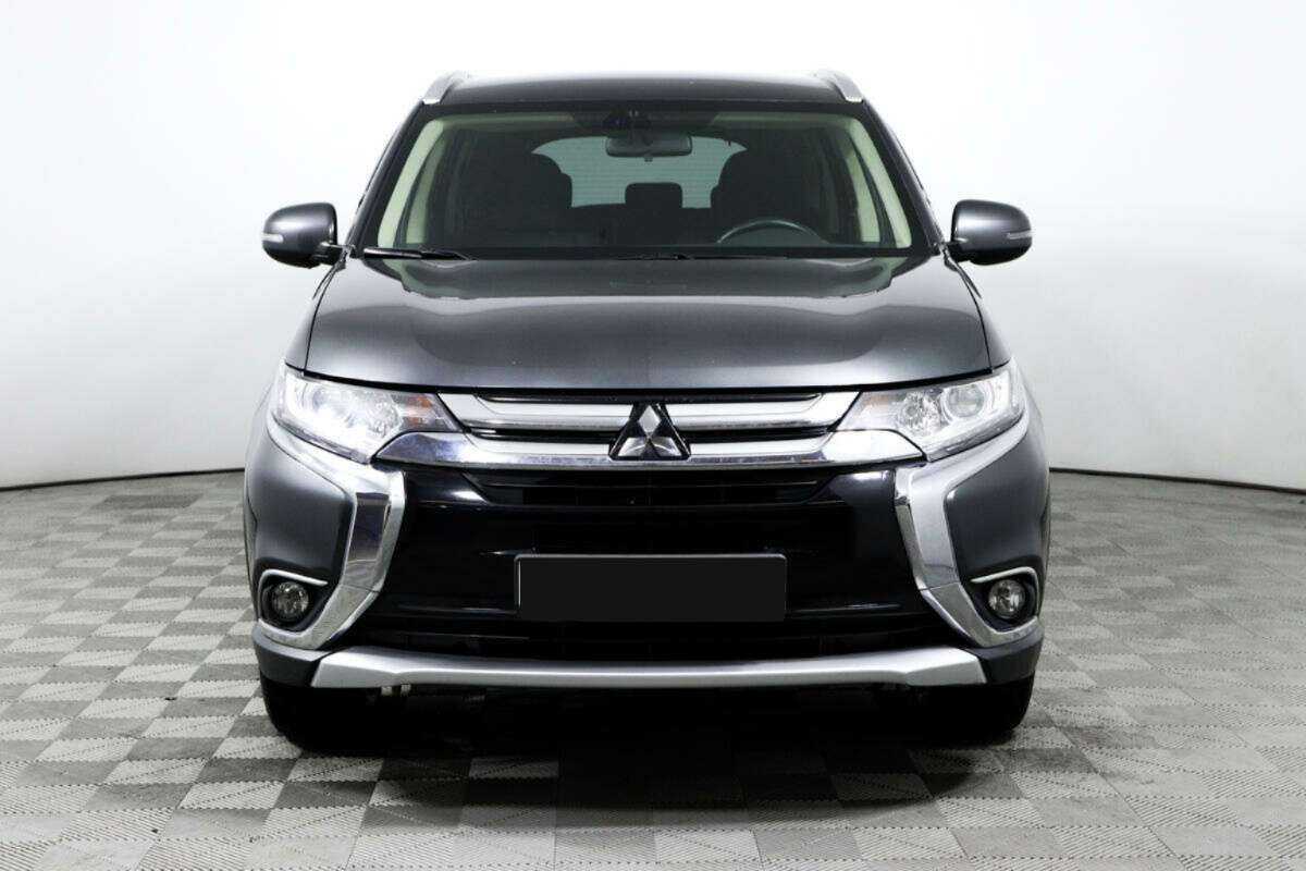 Mitsubishi Outlander 2018 года с пробегом. Фото: #1