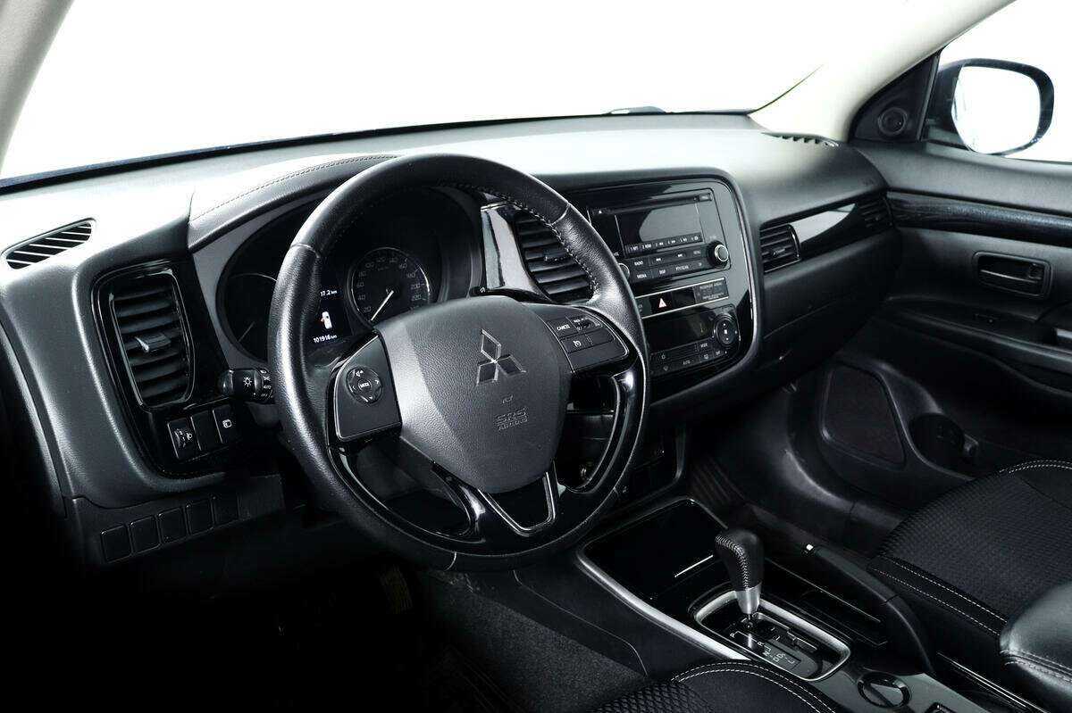 Mitsubishi Outlander 2018 года с пробегом. Фото: #12